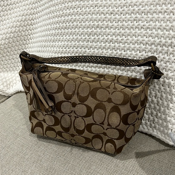 COACH BAGUETTE MAKE UP WRISTLET BAG BROWN 5”x9”x3” - Picture 1 of 10